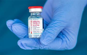 Вакцина Moderna показала эффективность против новых штаммов коронавируса