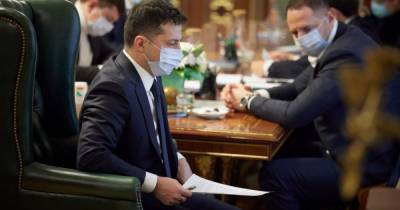 Зеленский поручил правительству тщательно подготовиться к старту вакцинации от COVID-19