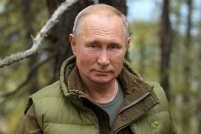 Владимир Путин высказался о брачных договорах и слухах о наличии у него "дворца в Геленджике"