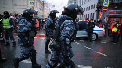 Суды в Москве арестовали 30 человек за участие в незаконной акции