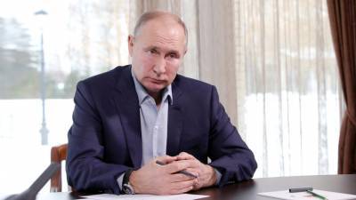«Даёт возможность аккуратно снимать введённые ограничения»: Путин заявил о стабилизации ситуации с COVID-19 в России