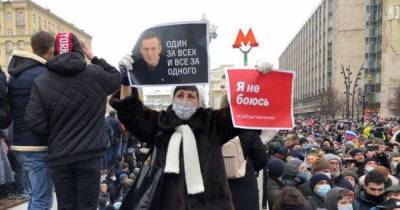 Митинги в России: в Москве суды арестовали 30 протестующих