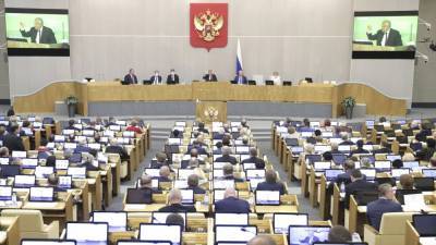В Госдуме рассказали, как РФ будет защищать русскоязычное население в Прибалтике