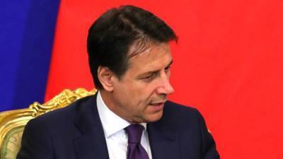СМИ: премьер-министр Италии планирует уйти в отставку
