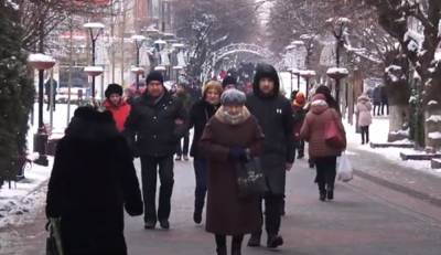 Главное за 25 января: украинцам облегчили жизнь, правда о накопительной пенсии, перерасчет выплат, новые штрафы в Украине, тарифы станут еще ниже