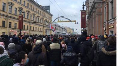 Псаки призвала освободить задержанных на несанкционированных акциях в России