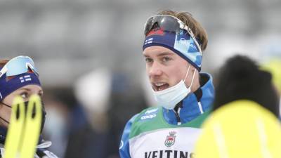 Финский лыжник Мяки объяснил, почему не ударил Большунова в ответ