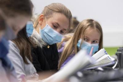 Школы в Германии начнут постепенно открываться в начале февраля