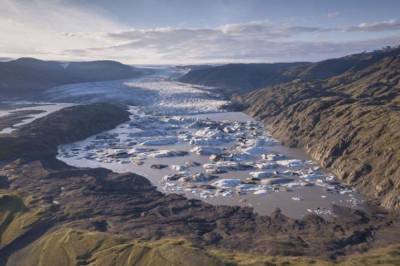 В течение 23 лет на планете исчезло 28 трлн тонн льда, - исследование