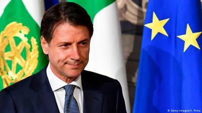 Уже во второй раз: премьер Италии снова подаст в отставку