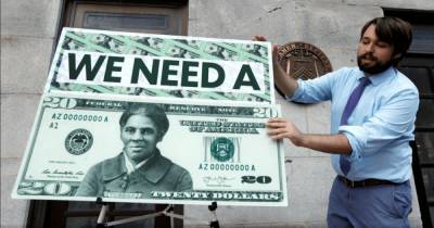 США выпустит новую 20-долларовую купюру с темнокожей Харриет Табманк