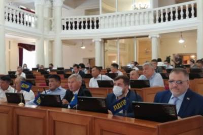 В Улан-Удэ депутаты Народного Хурала обсудят собак и новых членов правительства