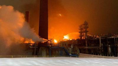 В Уфе полностью потушили пожар на заводе