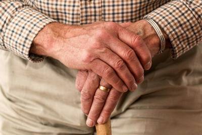 88-летний пенсионер из Московской области остался без трех млн рублей из-за лжеврачей