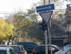 В Одессе собираются модернизировать более сотни светофоров (видео)