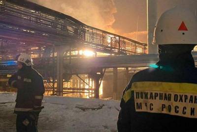 Пожар на заводе «Уфаоргсинтез» потушили спустя десять часов