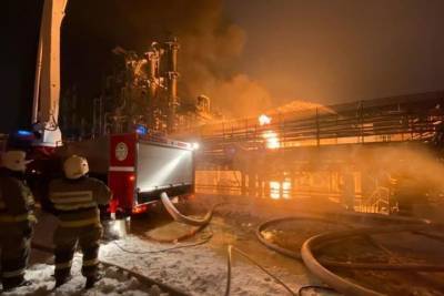 Следователи устанавливают обстоятельства пожара на заводе «Уфаоргсинтез»