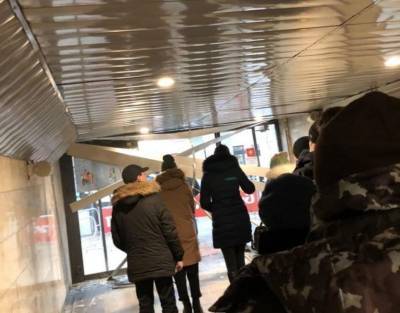 Прокуратура начала проверку из-за рухнувшего потолка на вокзале Екатеринбурга