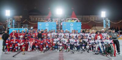 Глава Минобрнауки сыграл со студентами в хоккей на Красной площади – Учительская газета
