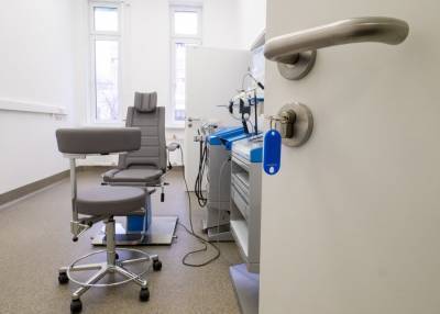 Минздрав России согласен на смягчение правил работы стоматологических клиник