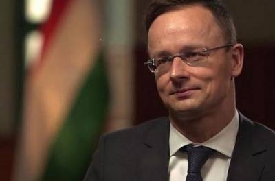 В Україну їде угорський міністр Сіярто. Як Київ та Будапешт будуть миритись