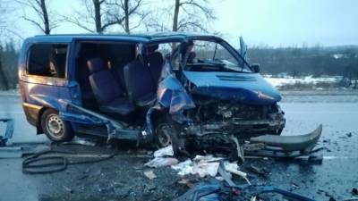 В Псковской области произошло ДТП с микроавтобусом, есть жертвы