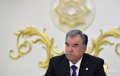 Президент Таджикистана объявил о победе над COVID-19