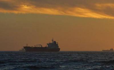 Чавушоглу: Пираты, похитившие экипаж турецкого судна, не вышли на связь