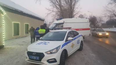 В Кузбассе сотрудники ГИБДД спасли замерзавшего мужчину