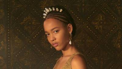 Афро-косички — новый тренд прически на показе Dior, который стоит попробовать на своих волосах