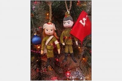 Новогодние игрушки сделанные руками смолян выставлены на выставке московского Музея Победы