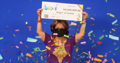Жительница Канады выиграла в лотерею 60 миллионов долларов, отметив цифры, которые приснились ее мужу