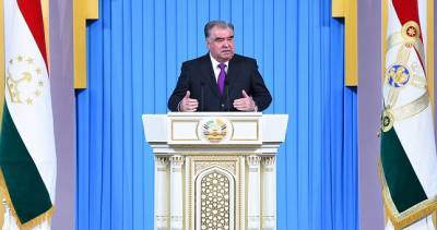 Эмомали Рахмон обратился с Посланием парламенту Таджикистана
