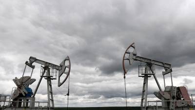 Стоимость нефти Urals превысила $55 за баррель впервые с февраля 2020 года