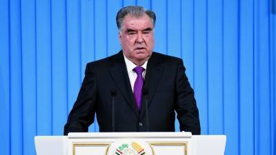 В Таджикистане уже нет COVID-19, утверждает президент Рахмон