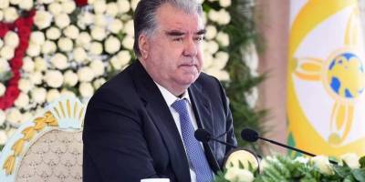 Президент Таджикистана объявил о «победе» над коронавирусом, но призвал граждан не расслабляться