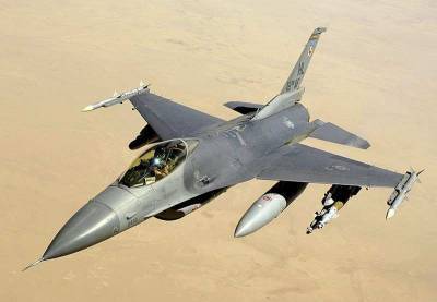 Украинские СМИ призвали Киев закупить истребители США F-16 для замены Миг-29 и Су-27
