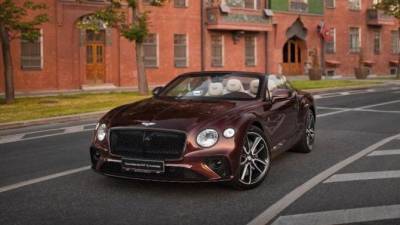 У кабриолетов Bentley Continental GTC «едет крыша»