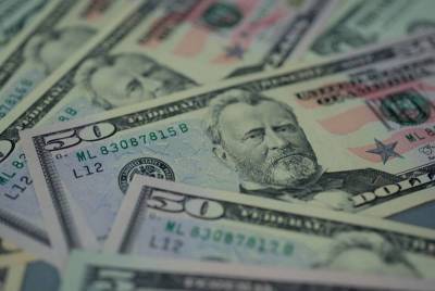 Эксперт назвал три причины, почему доллар обрушится на 35% к концу года