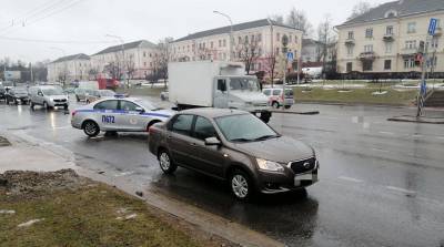 В Минске автомобиль сбил пожилого мужчину, переходившего дорогу на красный
