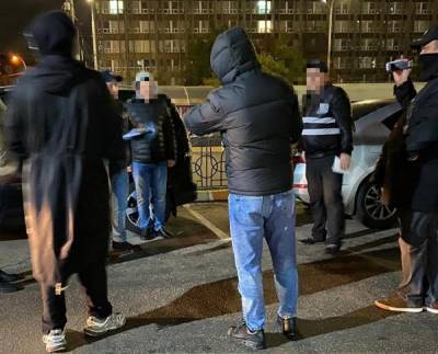 Требовали 250 тысяч гривен выдуманного долга: в Киеве будут судить 2 полицейских