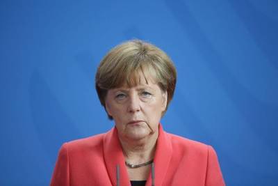 Меркель призвала к честному распределению вакцины от коронавируса