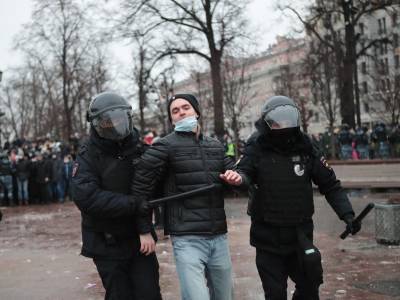 Фигурант дела о митинге 23 января признал вину в нападении на полицейского