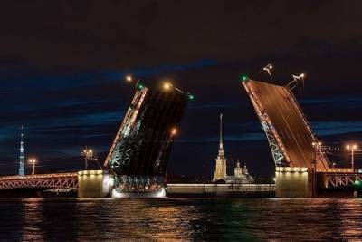 Дворцовый мост подсветят цветом ленточки Ленинградской победы