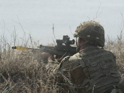 Боевики на Донбассе ранили украинского военнослужащего. Он в тяжелом состоянии