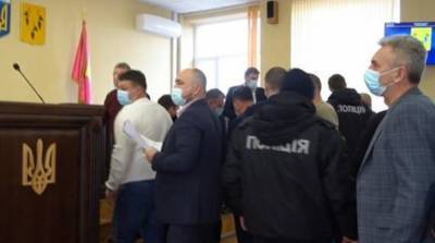 В Харьковской области подрались депутаты одного из местных советов