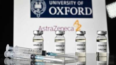 AstraZeneca отстала от графика производства COVID-вакцины на два месяца