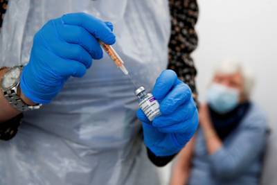 Россиян предупредили о риске зарубежных вакцин от коронавируса