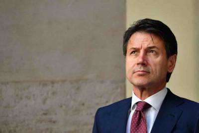 Премьер Италии ушел в отставку на фоне политического кризиса