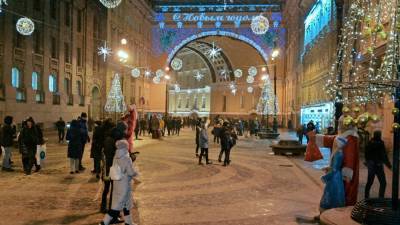 Эпидемиолог объяснил спад COVID-19 в России новогодними каникулами
